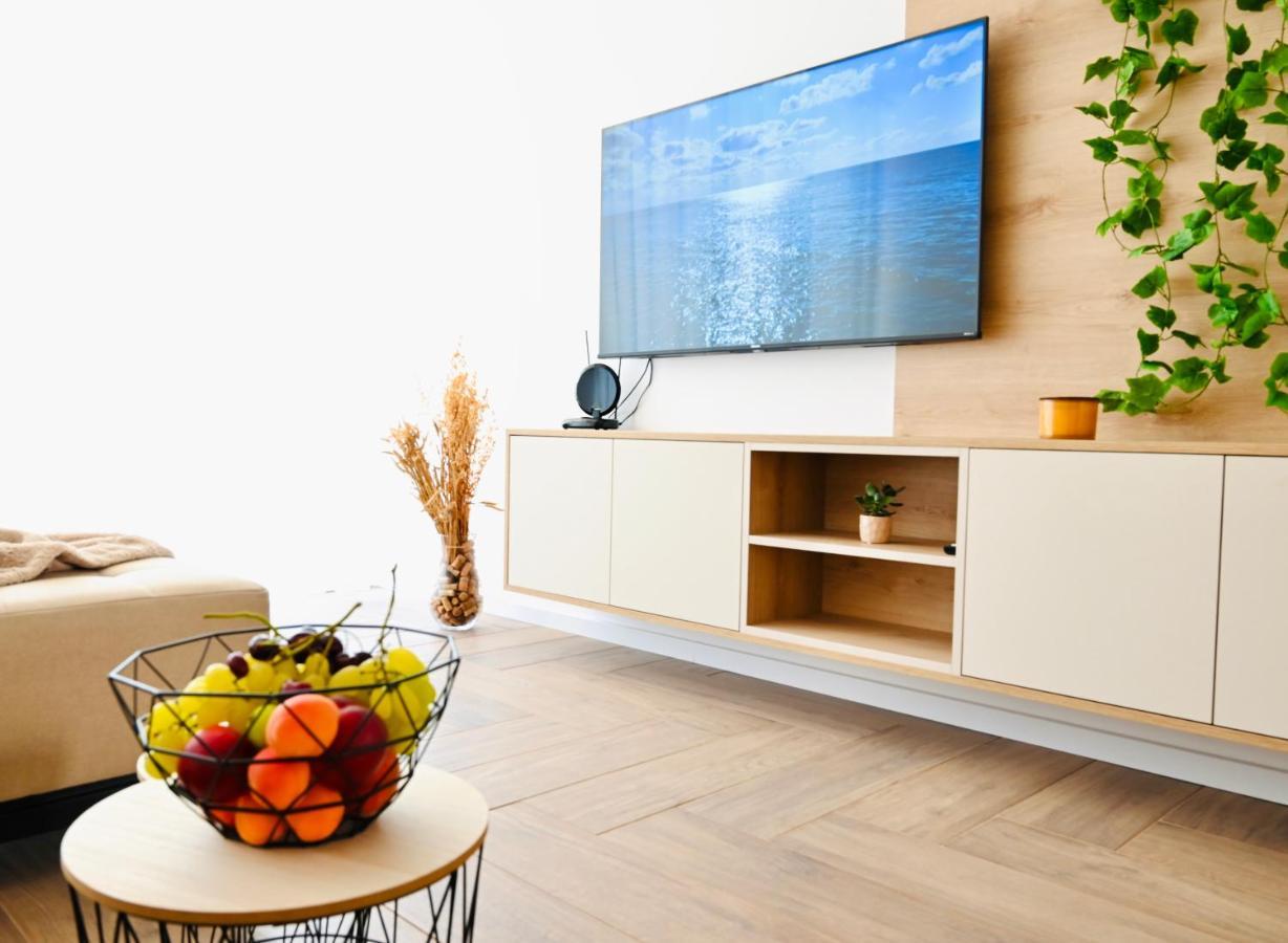 Adorable Holiday Apartment Malinska Buitenkant foto