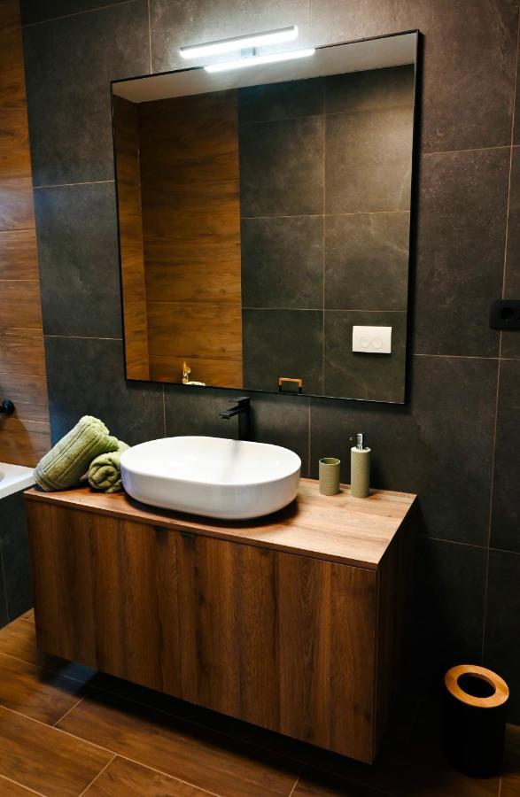 Adorable Holiday Apartment Malinska Buitenkant foto